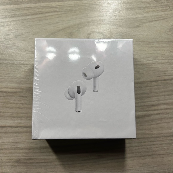 AirPod pros - Picture 2 of 4